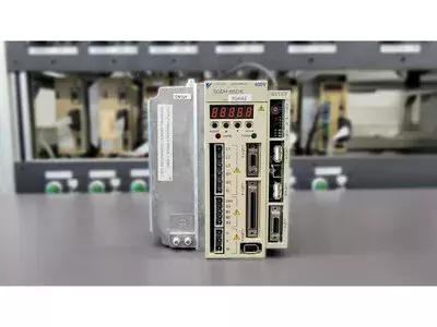 Yaskawa SGDH-05DE-OY Ver. 70A42 Servopack 