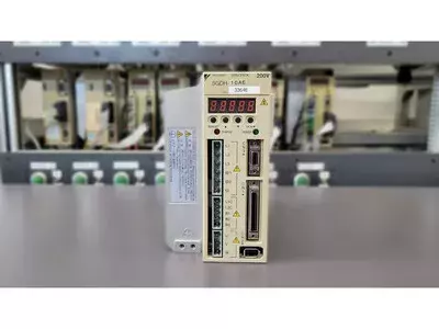 Yaskawa SGDH-10AE Ver. 33646 Servopack 