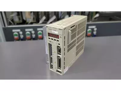 Yaskawa SGDH-10AE Ver. 35942 Servopack 