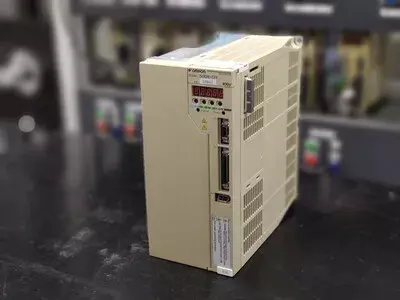 Yaskawa SGDH-50DE-OY Ver. 33942 Servopack