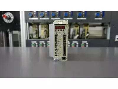Yaskawa SGDM-04ADA-V Ver. 55842 Servopack