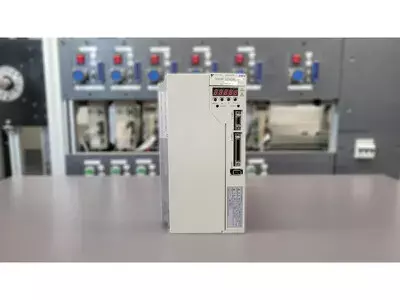 Yaskawa SGDM-50ADAY457 Ver. 0B212-1 Servopack