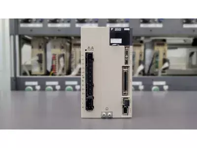 Yaskawa SGDV-120A01A Servopack