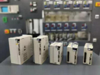 Yaskawa SGDV-170DE1A Servopack