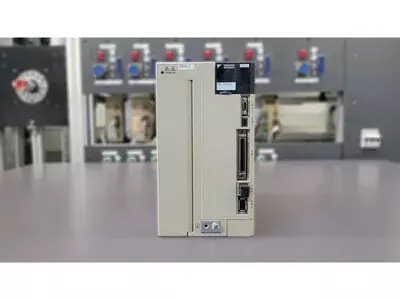 Yaskawa SGDV-200A01A Servopack