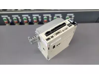 Yaskawa SGDV-3R5D11A020000 Servopack