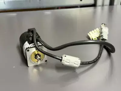 Yaskawa SGMAH-01A1A2S AC Servo Motor 