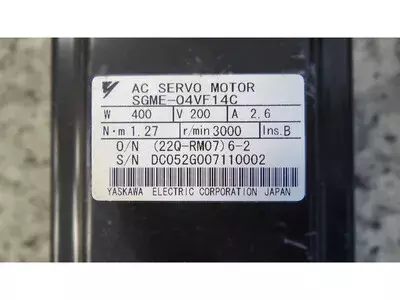Yaskawa SGME-04VF14C AC Servo Motor