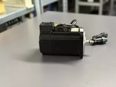 Yaskawa SGMGH-03A5A-SE11 AC Servo Motor 