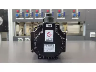 Yaskawa SGMGH-05A2A21 AC Servo Motor