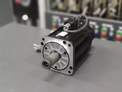 Yaskawa SGMGH-13A2A-YR14 Servo Motor