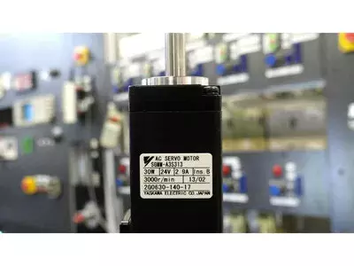 Yaskawa SGMM-A3S313 AC Servo Motor 