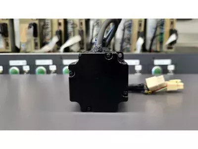 Yaskawa SGMP-01A312CP AC Servo Motor