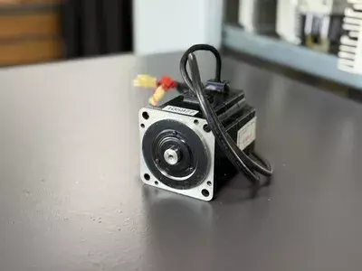 Yaskawa SGMPH-02A1A-YR31 Servo Motor