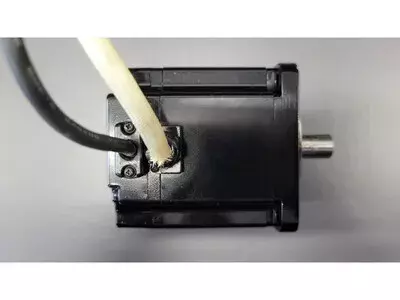 Yaskawa SGMPH-04DAA61D Servo Motor
