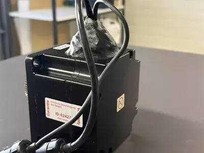 Yaskawa SGMPH-08A1A-SE31 Servo Motor
