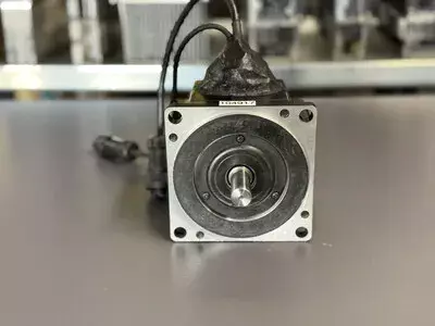 Yaskawa SGMPH-08AAA-SE41 Servo Motor