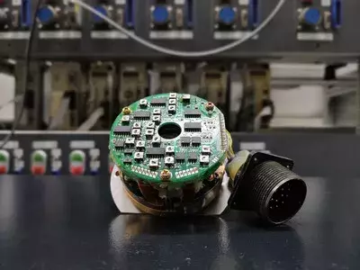 Yaskawa UTMAH-B15AR Absolute Encoder
