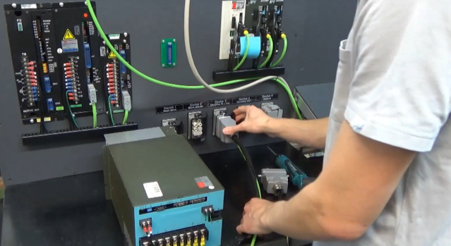 Video: Service für Sanyo Denki BL-Super Servo- und Spindle Drives bei industrypart GmbH