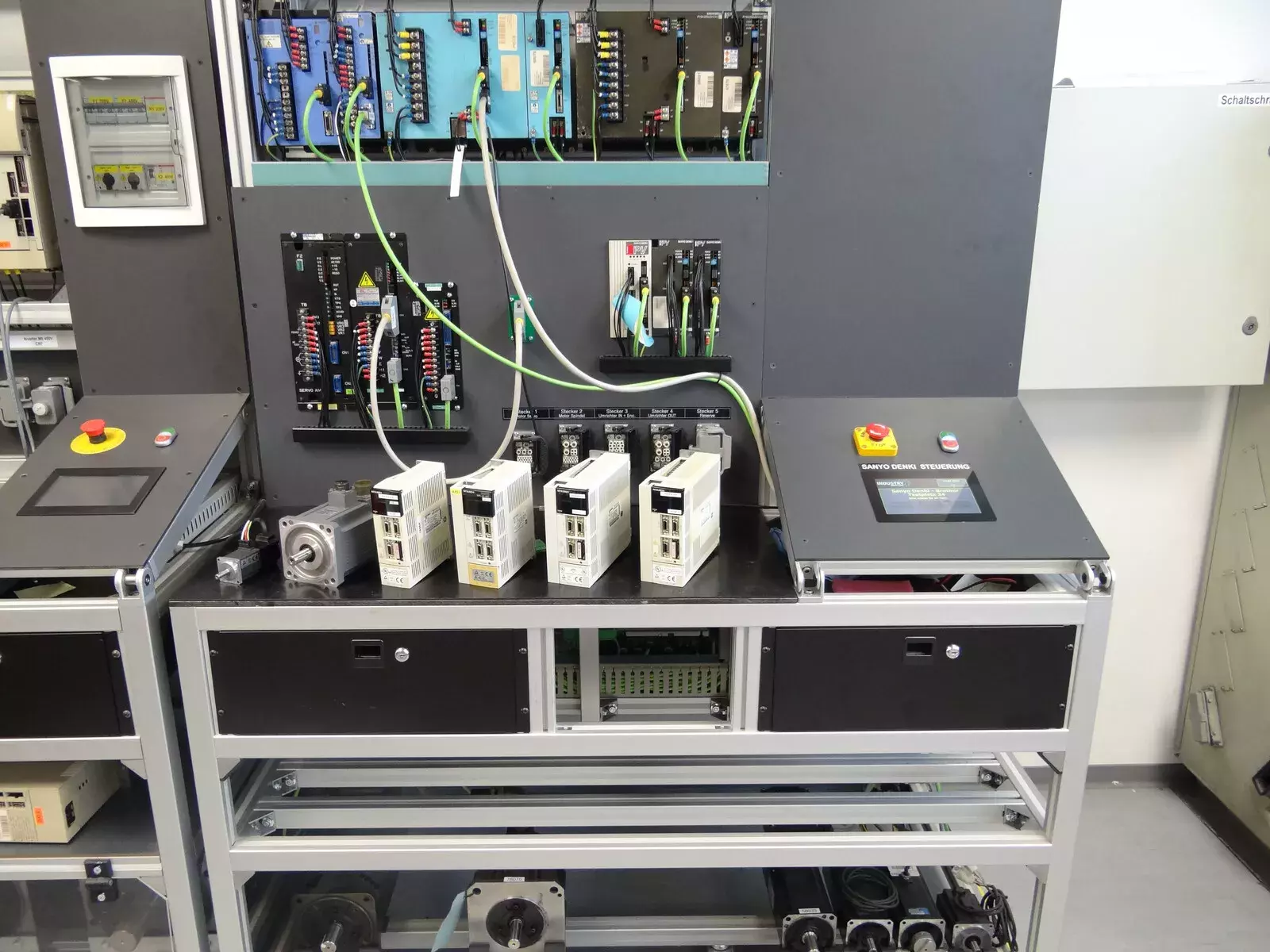Mitsubishi MDS-A-SVJ-10 Servo Drive Unit