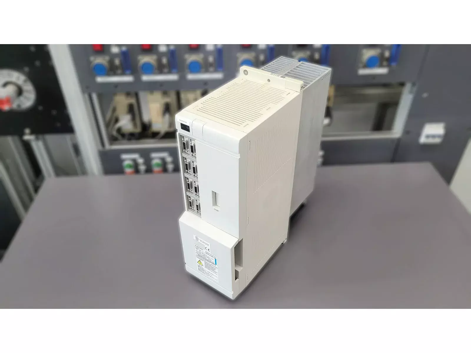 MDS-B-SP-150 三菱電機 SPINDLE DRIVE Mitsubishi MDS-B-SP-150 Spindle Drive Unit
