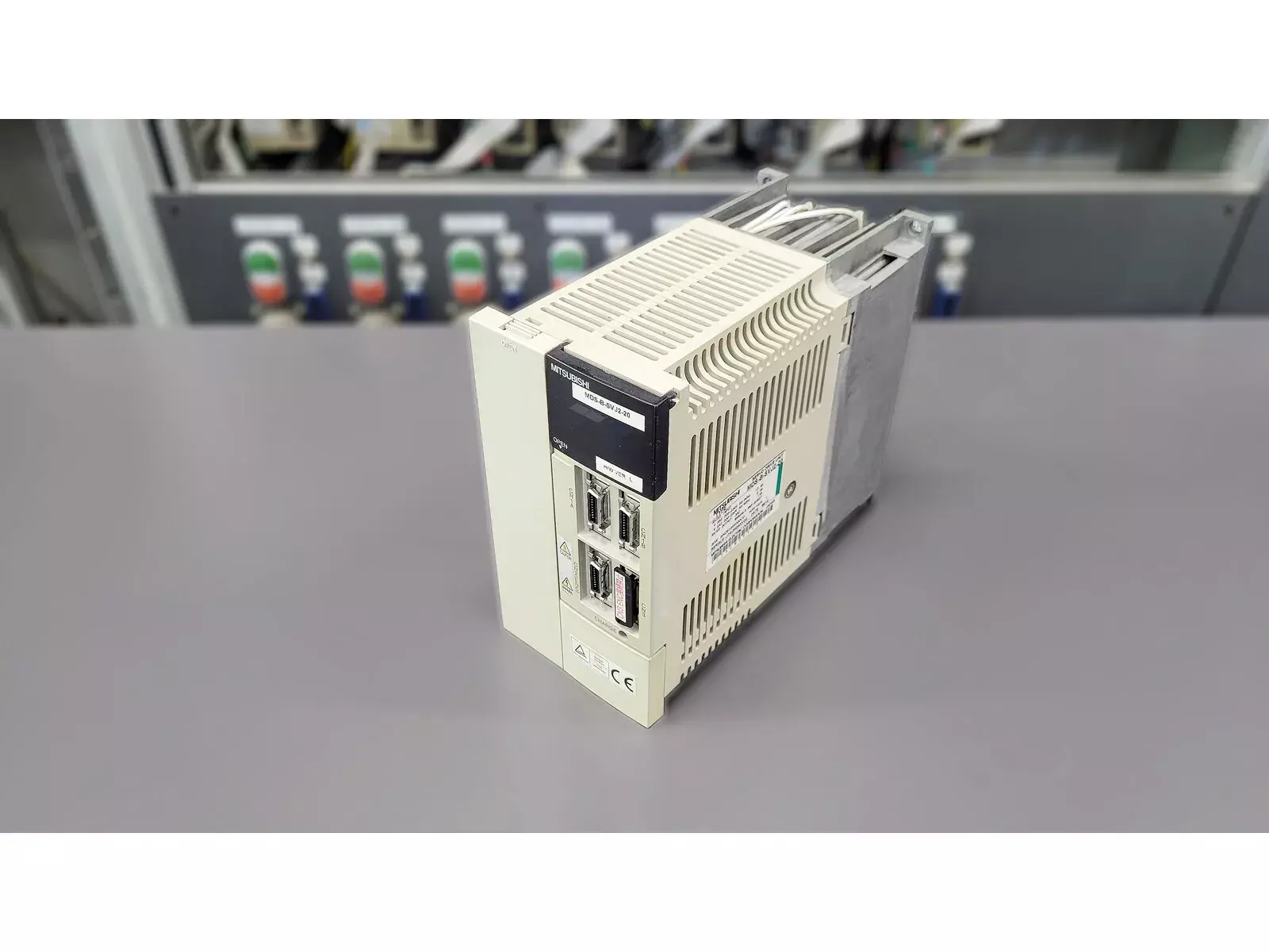 Mitsubishi MDS-B-SVJ2-20 Servo Drive Unit