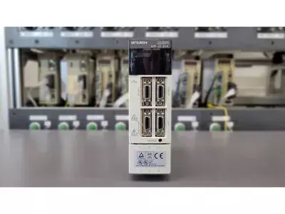 Mitsubishi MR-J2-20A  AC Servo 