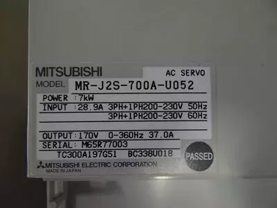Mitsubishi MR-J2S-700A-U052 AC Servo Drive