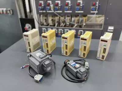 Mitsubishi MR-J3-10B  AC Servo Drive 