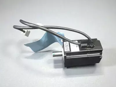 Omron R7M-A20030 AC Servo Motor 