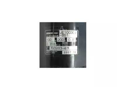 Omron R88M-UE10030V-BS1 AC Servo Motor