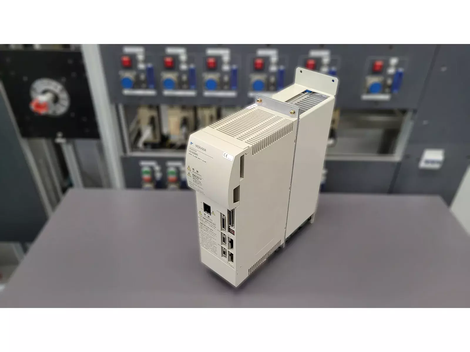 Yaskawa CIMR-M5A27P50-XXXC AC Drive