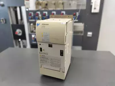 Yaskawa CIMR-MR5N2018 Converter VS-656 MR5 