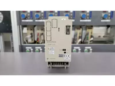 Yaskawa SGDB-03VDY1 Servopack