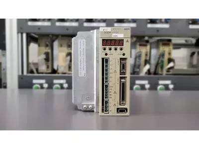 Yaskawa SGDH-05DE Ver. 34A45 Servopack