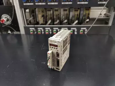 Yaskawa SGDM-02ADA Ver. 54945 Servopack