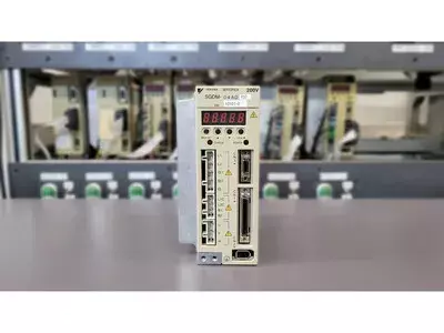 Yaskawa SGDM-04ADY37 Ver. 10107-0 Servopack