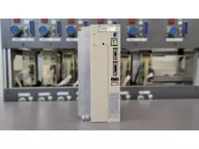 Yaskawa SGDM-20DN Ver. 7000A Servopack