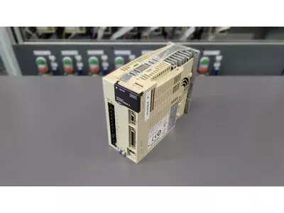 Yaskawa SGDS-08A01A Servopack 