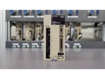 Yaskawa SGDS-08A01A Servopack 
