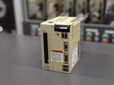 Yaskawa SGDS-15A12A  Servopack