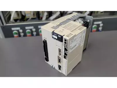 Yaskawa SGDV-120AE1AY579AA Servopack
