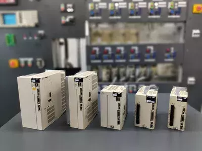 Yaskawa SGDV-170D11A020000 Servopack