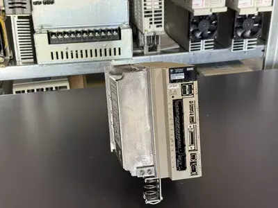 Yaskawa SGDV-3R5D11A020000 Servopack