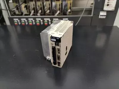 Yaskawa SGDV-5R4D11A020000 Servopack