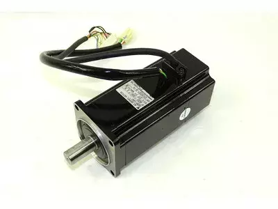 UN NUOVO SERVOMOTORE Yaskawa USAREM-05CFJ11 EUR 4.075,36 - IT UN NUOVO SERVOMOTORE Yaskawa USAREM-05CFJ11 EUR 4.075,36 - IT