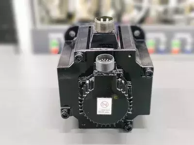 Yaskawa SGMG-30V6W-YG11 Servo Motor