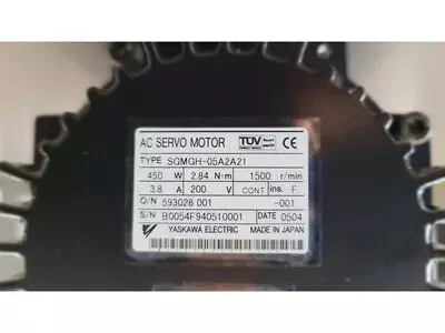 Yaskawa SGMGH-05A2A21 AC Servo Motor