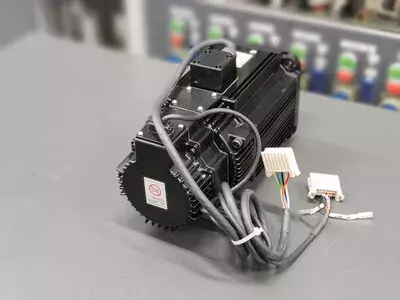 Yaskawa SGMGH-13A2A-YR14 Servo Motor