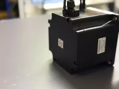 Yaskawa SGMP-15A312 AC Servo Motor 